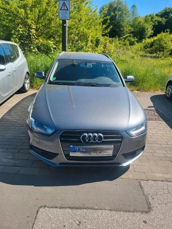 Grau Gebraucht 2013 Audi A4 Kombi | 9.900 € (Fairer Preis) - Bild 1/4