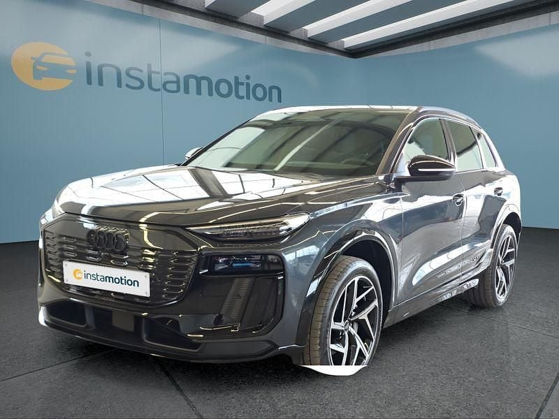 Grau Gebraucht 2025 Audi Q6 e-tron SUV | 87.399 € (Teuer) - Bild 1/4