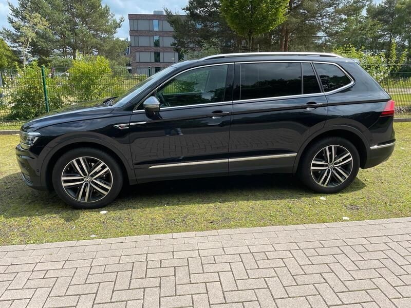 Schwarz Gebraucht 2018 VW Tiguan Allspace Highline SUV | 20.500 € (Fairer Preis) - Bild 1/4