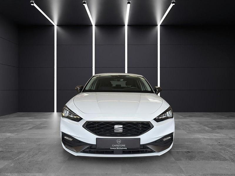 Gebraucht Seat Leon FR 150 PS (110 kW) 2022 Weiß Limousine