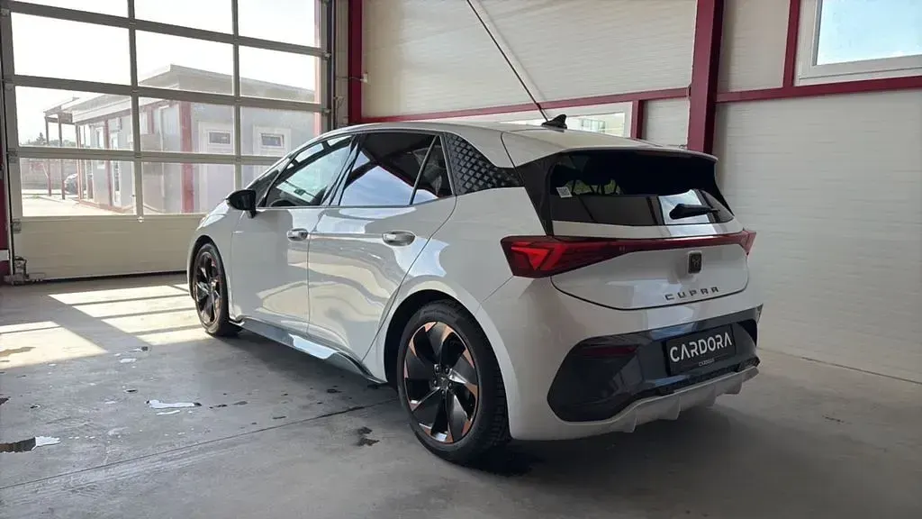 Gebraucht Cupra Born 150 kW (204 PS) 2022 Weiß Kleinwagen