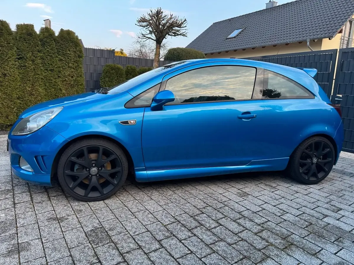 Używany Opel Corsa OPC 192 KM (141 kW) 2007 Niebieski Hatchback