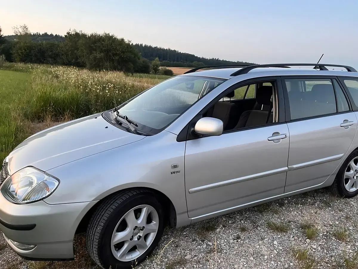 Gebraucht Toyota Corolla 110 PS (80 kW) 2003 Grau Kombi