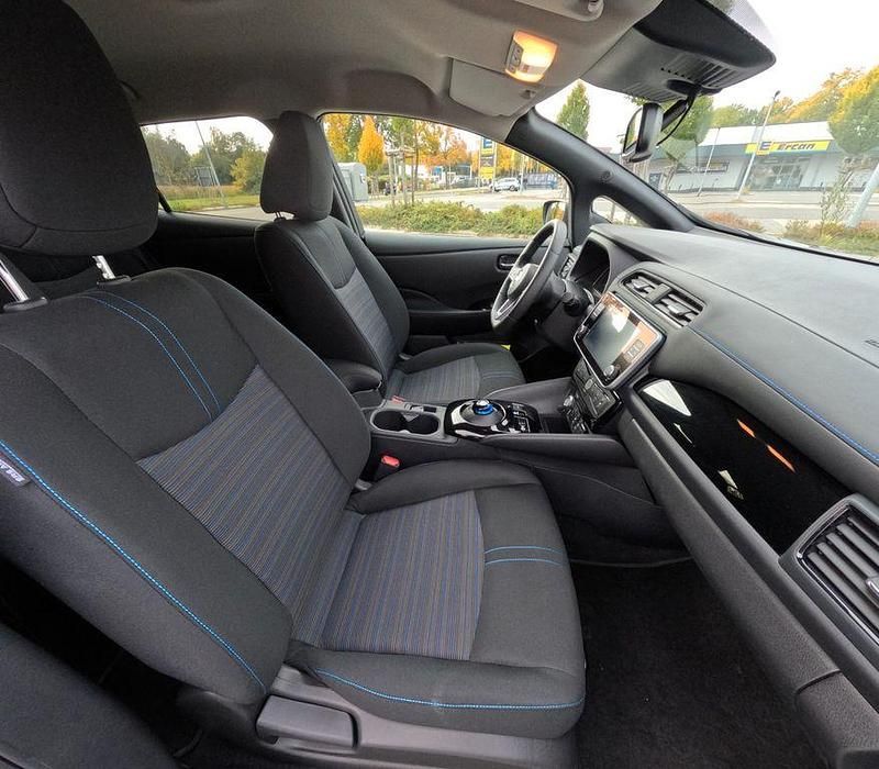 Gebraucht Nissan Leaf N-Connecta 160 kW (218 PS) 2022 Schwarz Kleinwagen