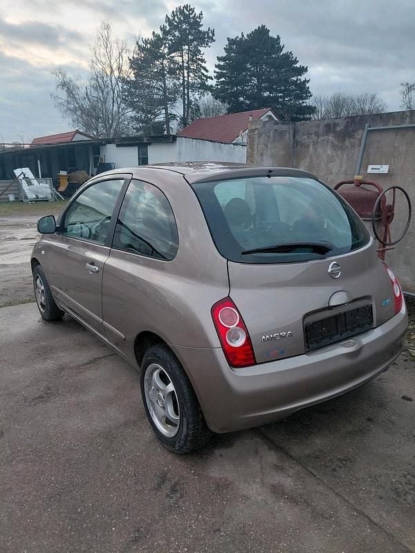 Gebraucht Nissan Micra 65 PS (47 kW) 2010 Braun Kleinwagen
