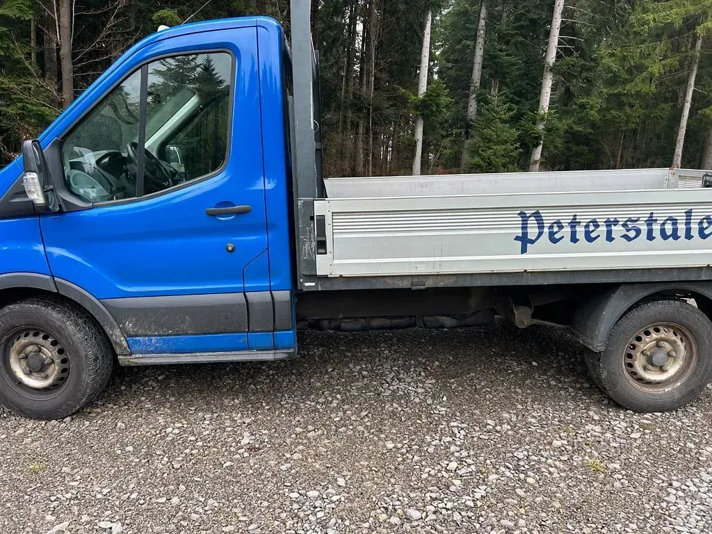 Używany Ford Transit 131 KM (96 kW) 2017 Niebieski SUV