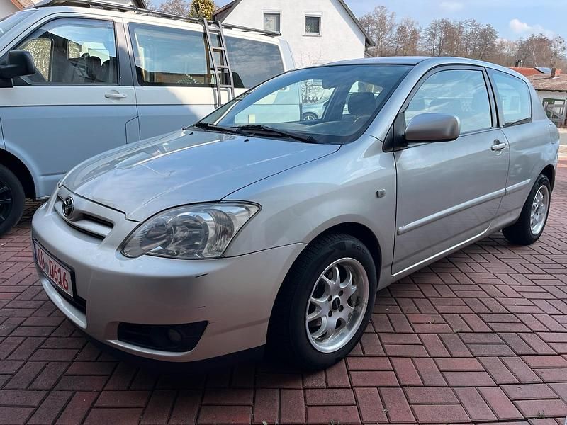 Gebraucht Toyota Corolla Sol 97 PS (71 kW) 2005 Silber Kleinwagen