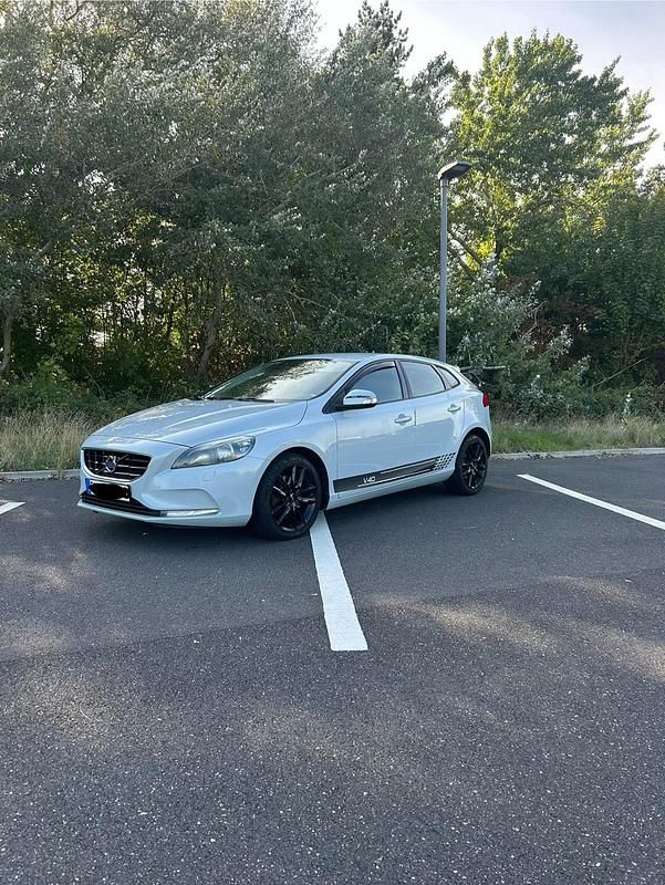 Gebraucht Volvo V40 150 PS (110 kW) 2013 Blau Limousine