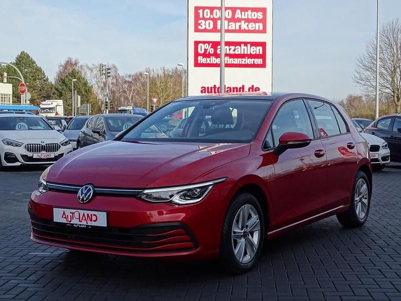 Gebraucht VW Golf VIII Life 150 PS (110 kW) 2022 Rot Limousine