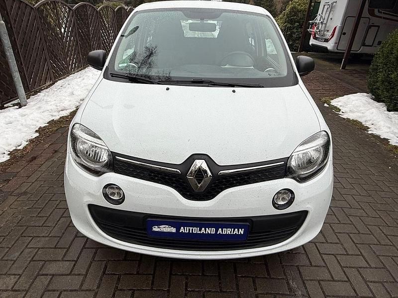 Gebraucht Renault Twingo Life 69 PS (50 kW) 2018 Weiß Kleinwagen