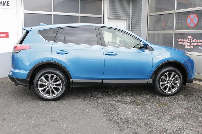 Gebraucht Toyota RAV4 Hybrid Edition 197 PS (144 kW) 2016 SUV