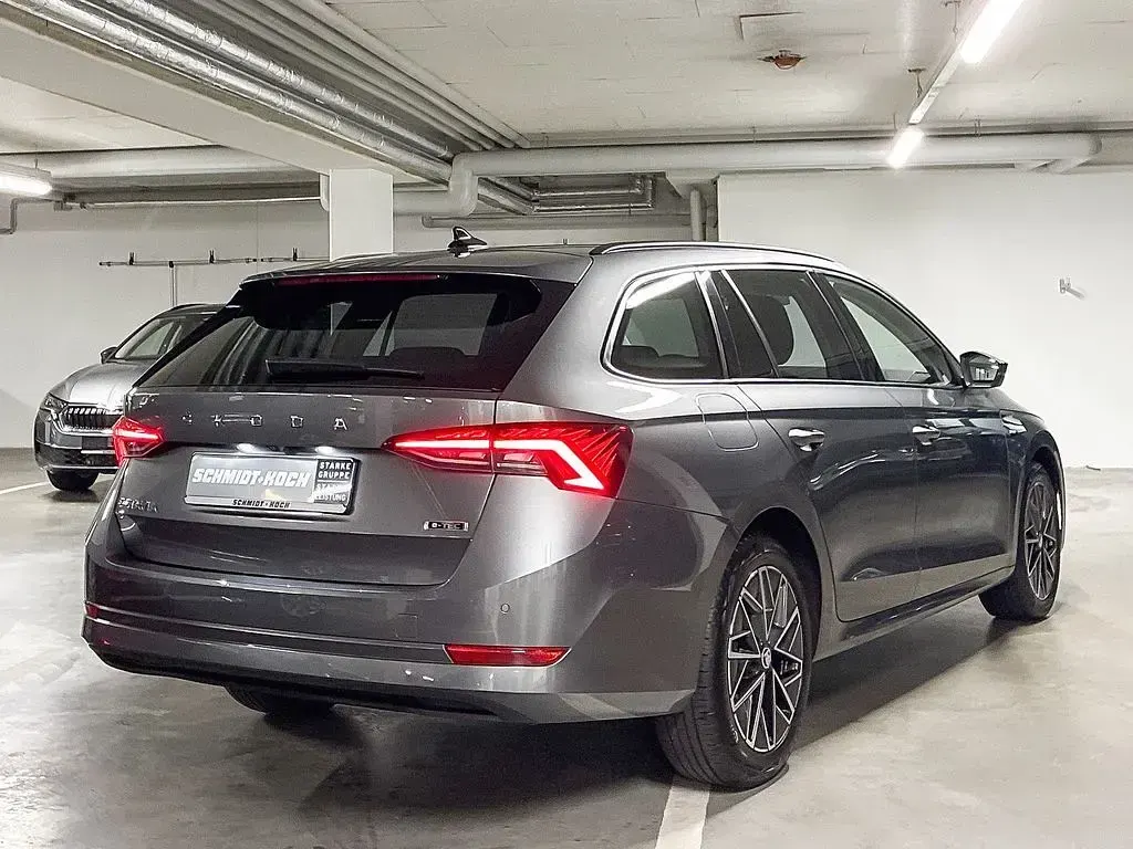 Gebraucht Skoda Octavia Clever 150 PS (110 kW) 2023 Graphitegrau metallic Kombi