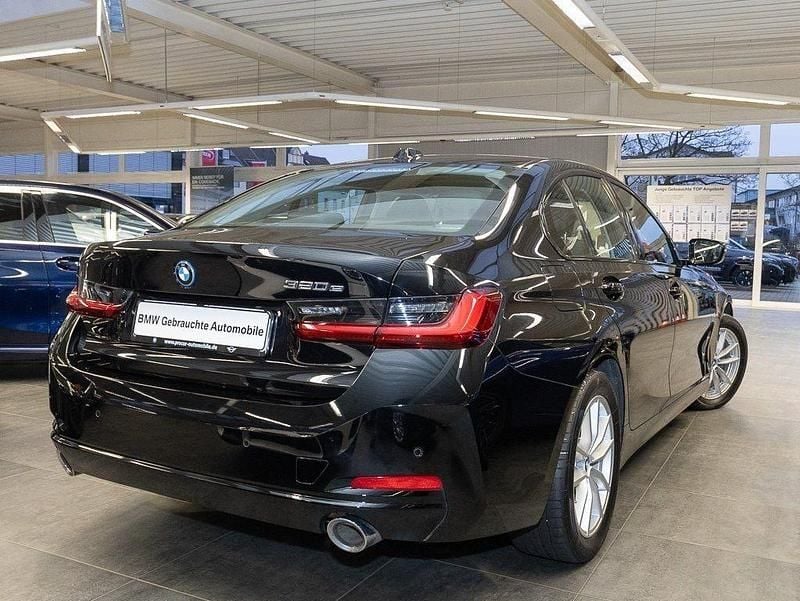 Gebraucht BMW 320 Sport Line 163 PS (119 kW) 2022 Schwarz Limousine