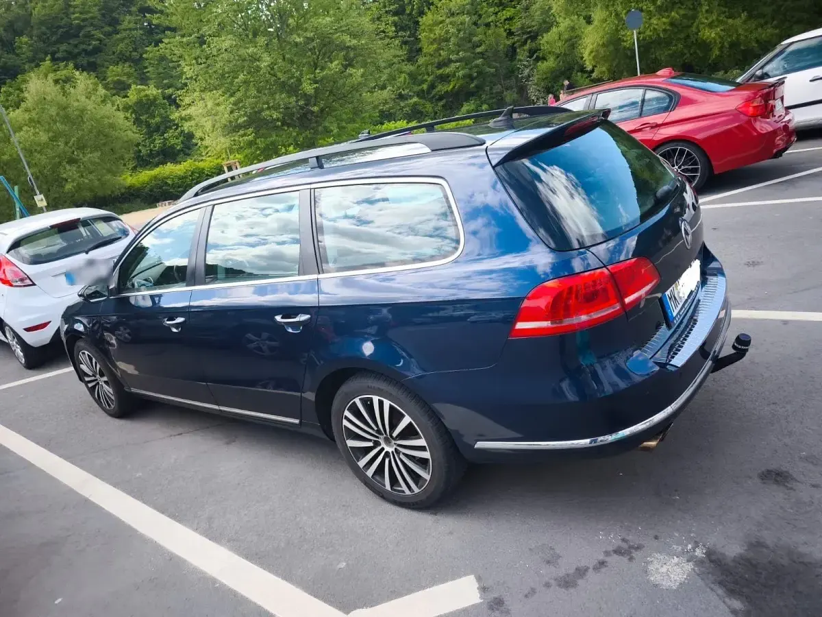 Gebraucht VW Passat Exclusive 160 PS (117 kW) 2012 Blau Kombi