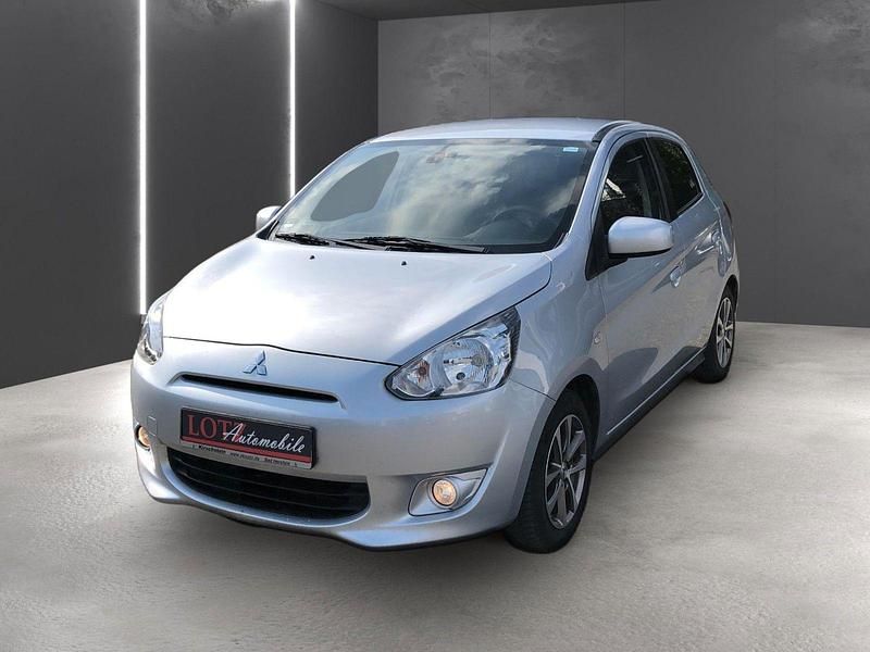 Silber Gebraucht 2015 Mitsubishi Space Star Diamant Edition Kleinwagen | 4.990 € (Fairer Preis) - Bild 1/4