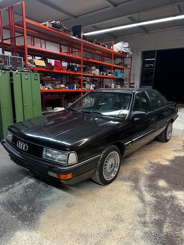 Schwarz Gebraucht 1988 Audi 200 Limousine | 15.000 € - Bild 1/4