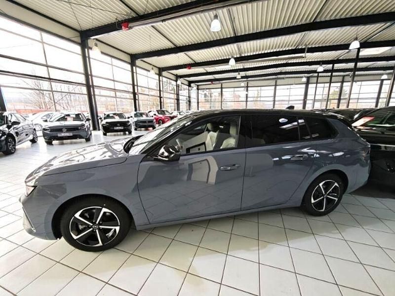 Neu Opel Astra 131 PS (96 kW) 2025 Grau Kombi