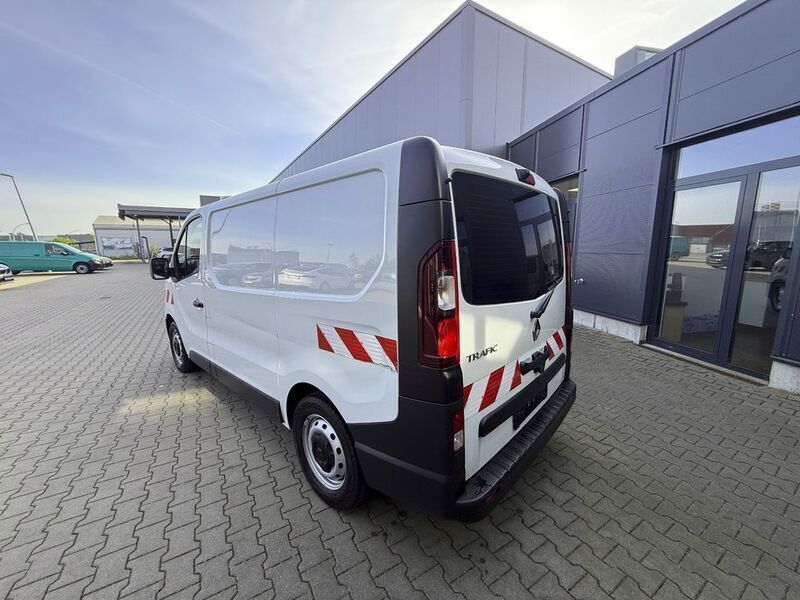Gebraucht Renault Trafic Komfort 145 PS (106 kW) 2021 Weiß Van / Kleinbus
