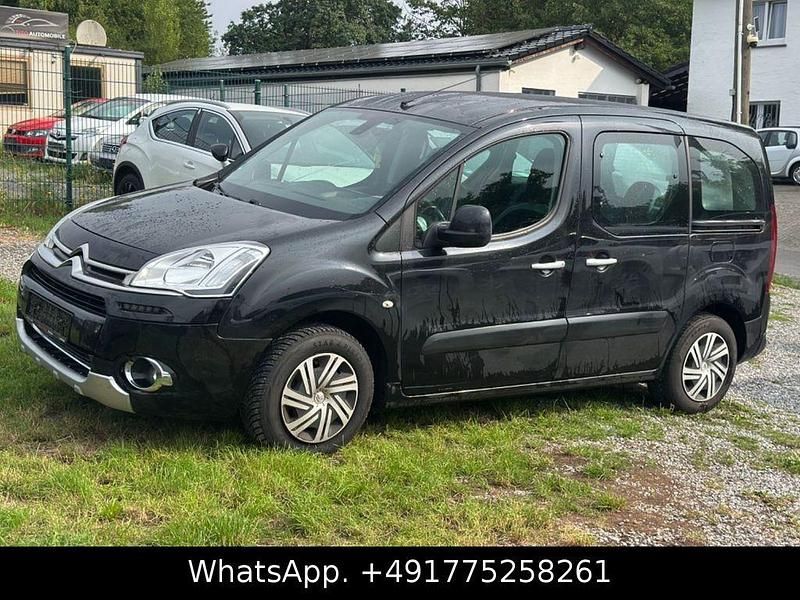 Schwarz Gebraucht 2015 Citroën Berlingo SELECTION Van / Kleinbus | 5.499 € (Superpreis) - Bild 1/4