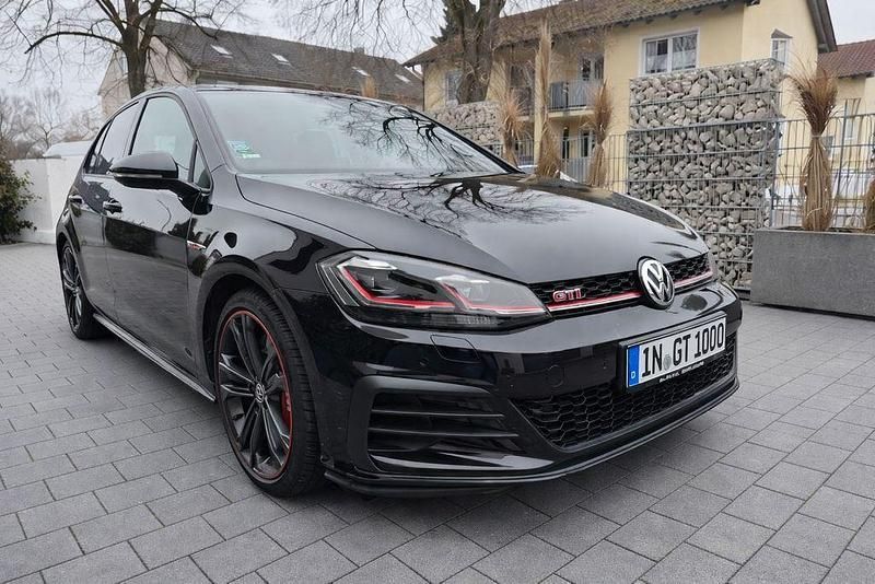 Gebraucht VW Golf VIII GTI 245 PS (180 kW) 2020 Schwarz Limousine