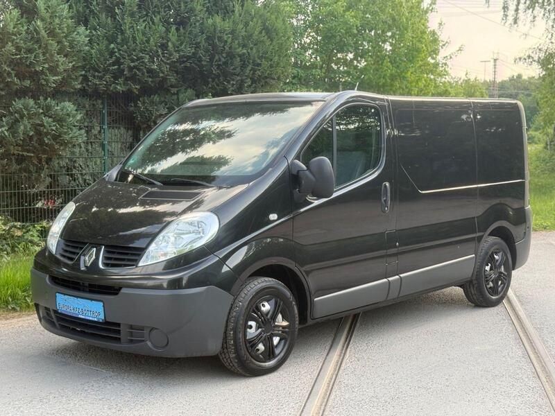 Gebraucht Renault Trafic 90 PS (66 kW) 2008 Schwarz Van / Kleinbus