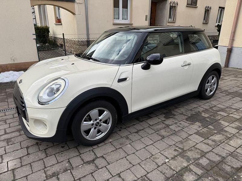 Gebraucht Mini Cooper D 116 PS (85 kW) 2016 Weiß Kleinwagen
