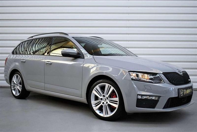 Grau Gebraucht 2015 Skoda Octavia RS Kombi | 12.990 € (Superpreis) - Bild 1/4