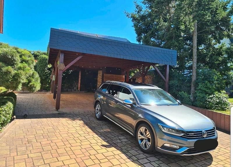 Grau Gebraucht 2017 VW Passat Alltrack Kombi | 22.650 € (Teuer) - Bild 1/4