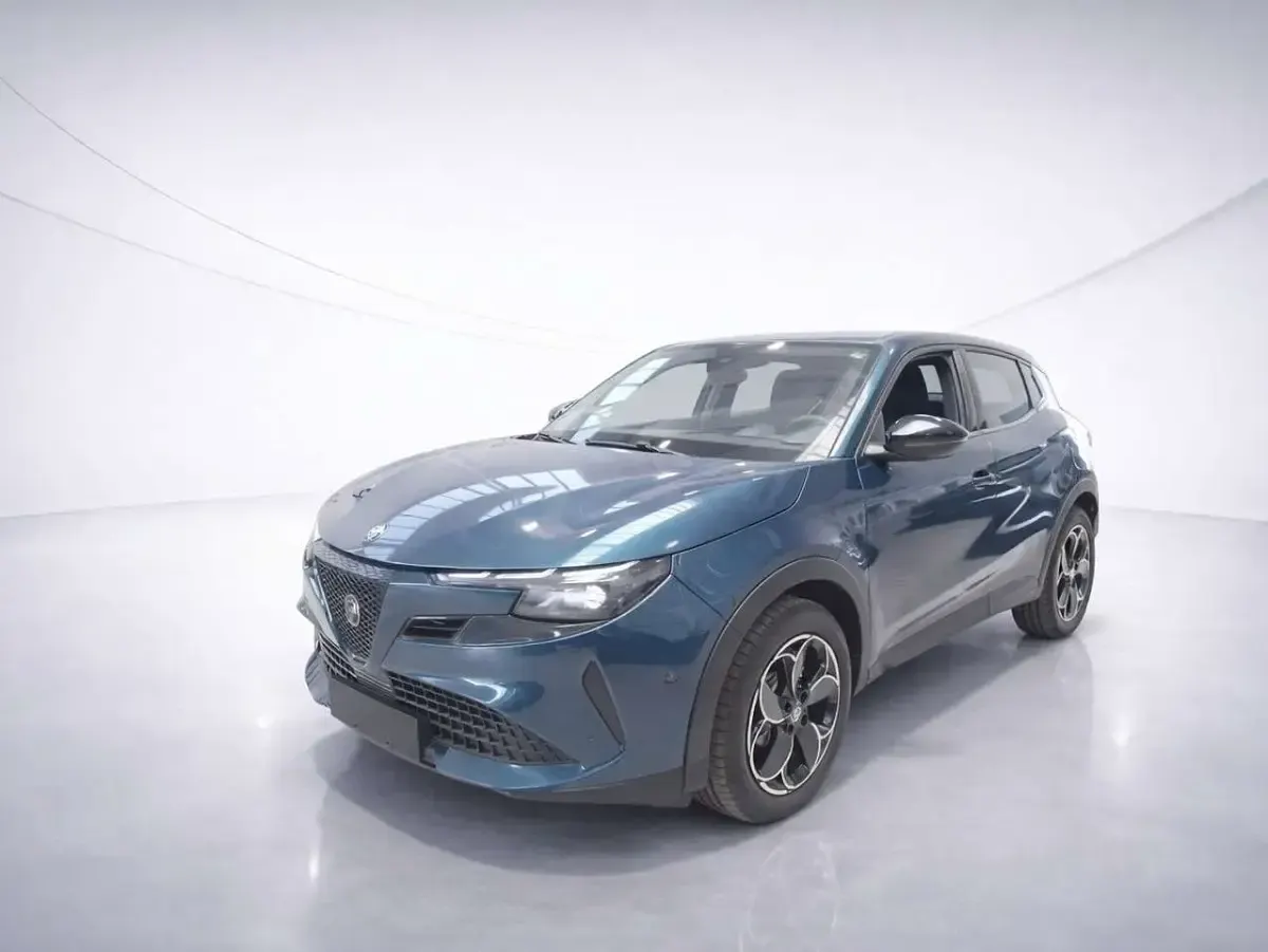 Gebraucht Alfa Romeo Junior 114 kW (156 PS) 2025 Blau SUV