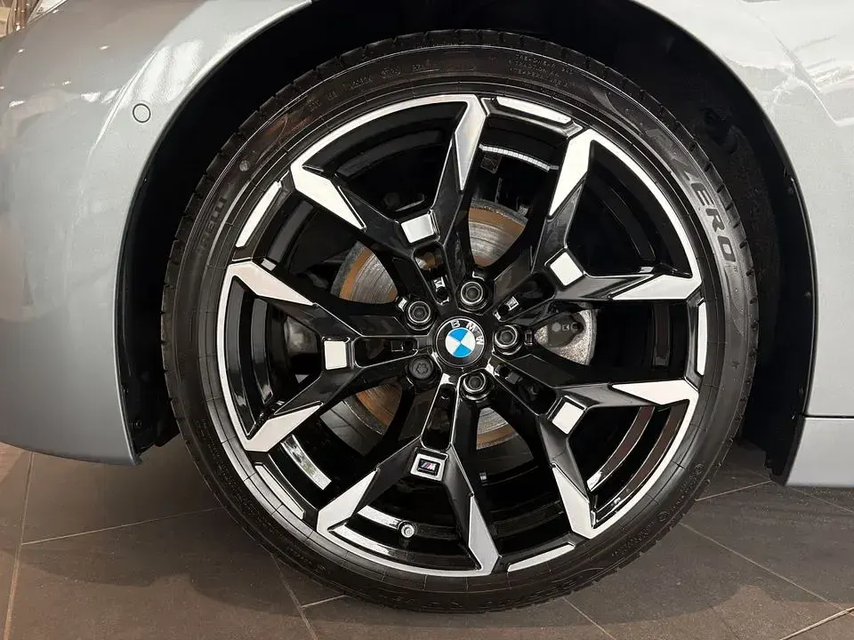 Gebraucht BMW 220 Performance 184 PS (135 kW) 2025 Grau Coupé