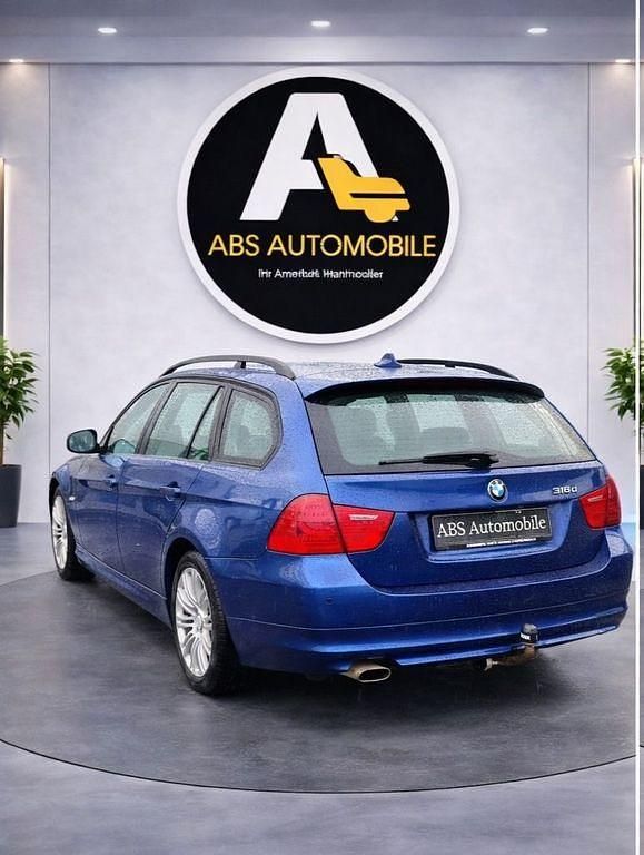 Gebraucht BMW 318 143 PS (105 kW) 2009 Blau Kombi