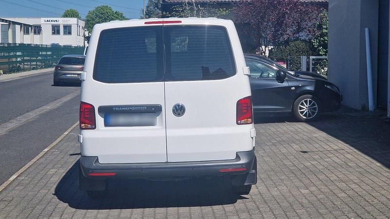 Second-hand VW Transporter 150 CP (110 kW) 2022 Alb Van