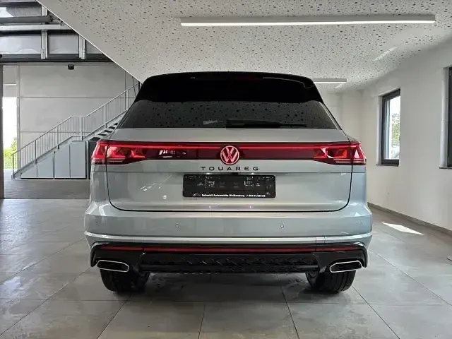 Neu VW Touareg R-line 286 PS (210 kW) 2026 Silber SUV