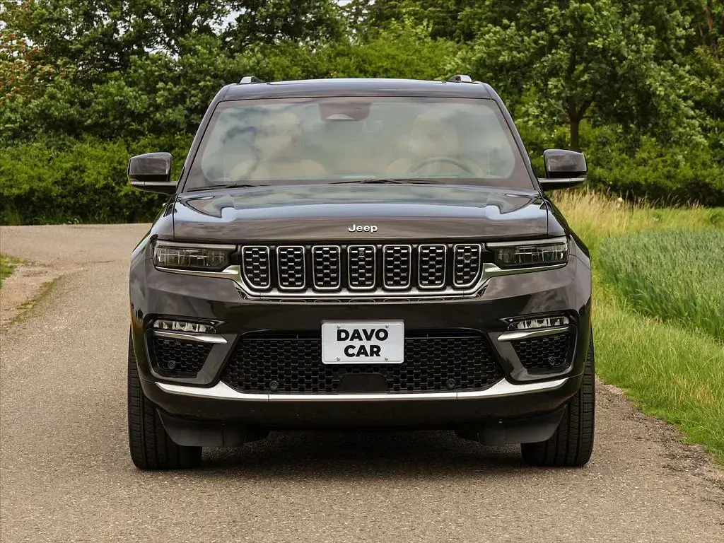 Gebraucht Jeep Grand Cherokee Summit 273 PS (200 kW) 2023 Schwarz SUV