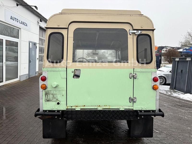 Gebraucht Land Rover Defender 69 PS (50 kW) 1986 Grün Pickup