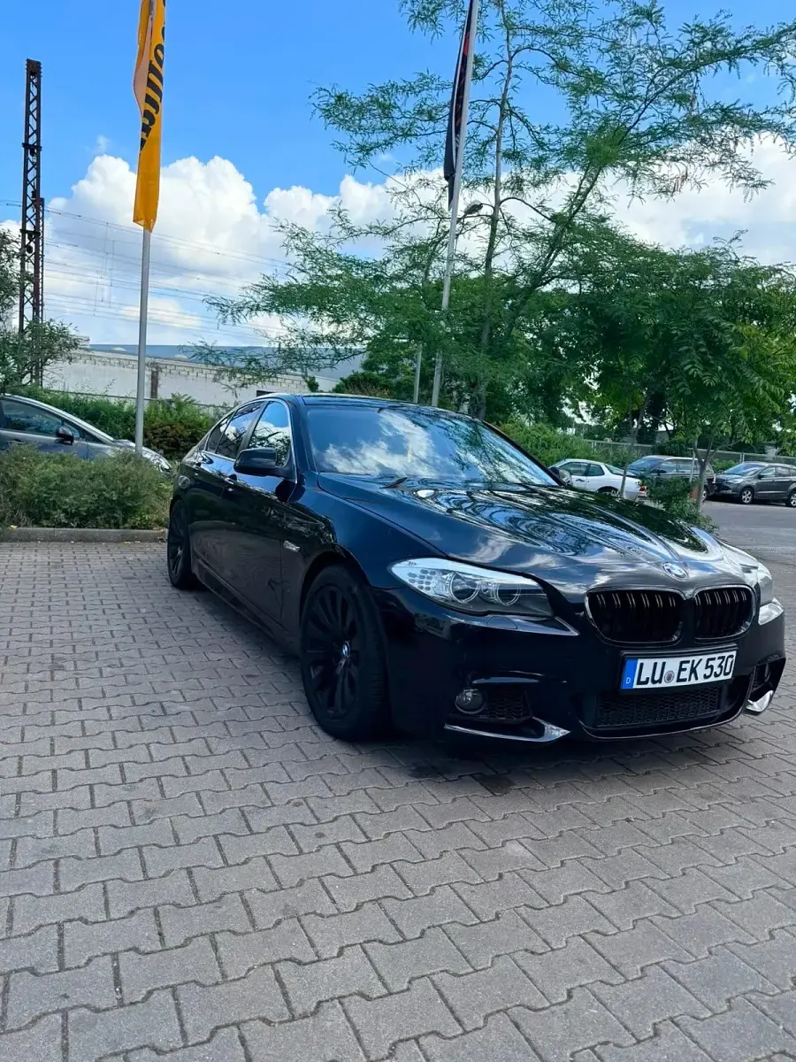 Gebraucht BMW 528 M Sport 258 PS (189 kW) 2011 Schwarz Limousine