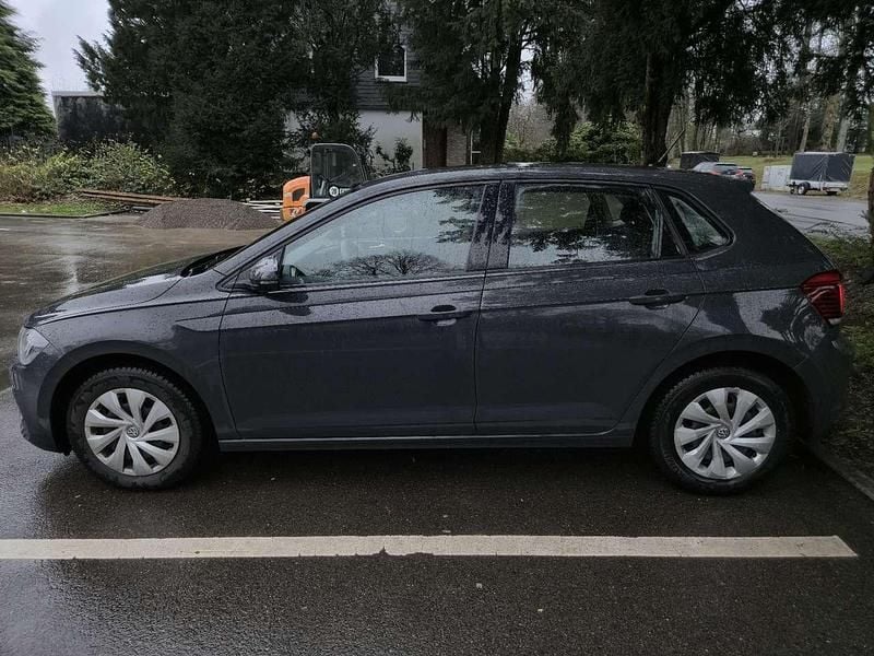 Gebraucht VW Polo Comfortline 65 PS (47 kW) 2018 Limousine