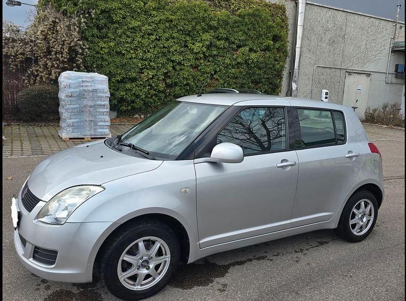 Gebraucht Suzuki Swift 92 PS (67 kW) 2009 Silber Kleinwagen