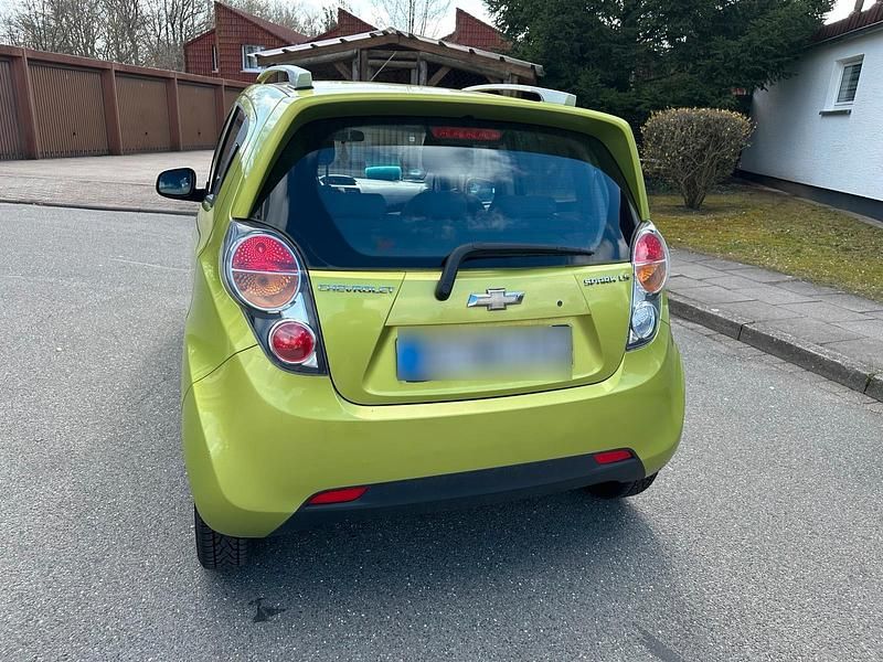 Gebraucht Chevrolet Spark 82 PS (60 kW) 2011 Grün Kleinwagen