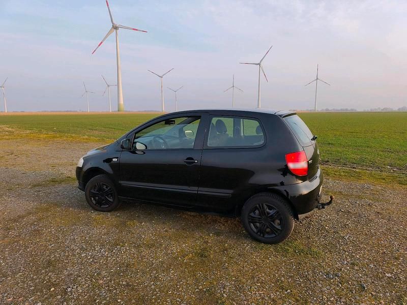 Gebraucht VW Fox 54 PS (39 kW) 2007 Schwarz Kleinwagen