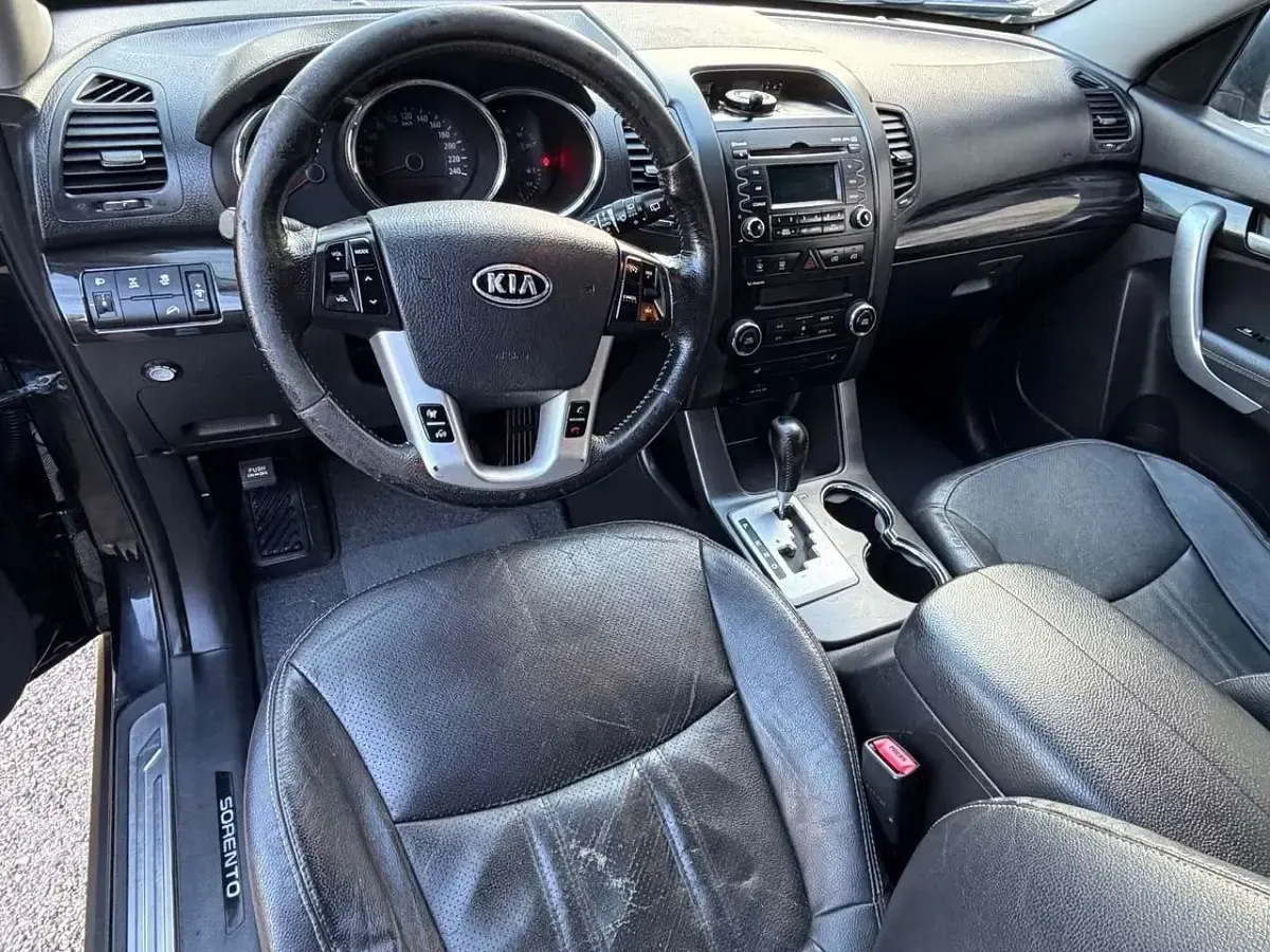 Gebraucht Kia Sorento 174 PS (127 kW) 2011 Schwarz SUV