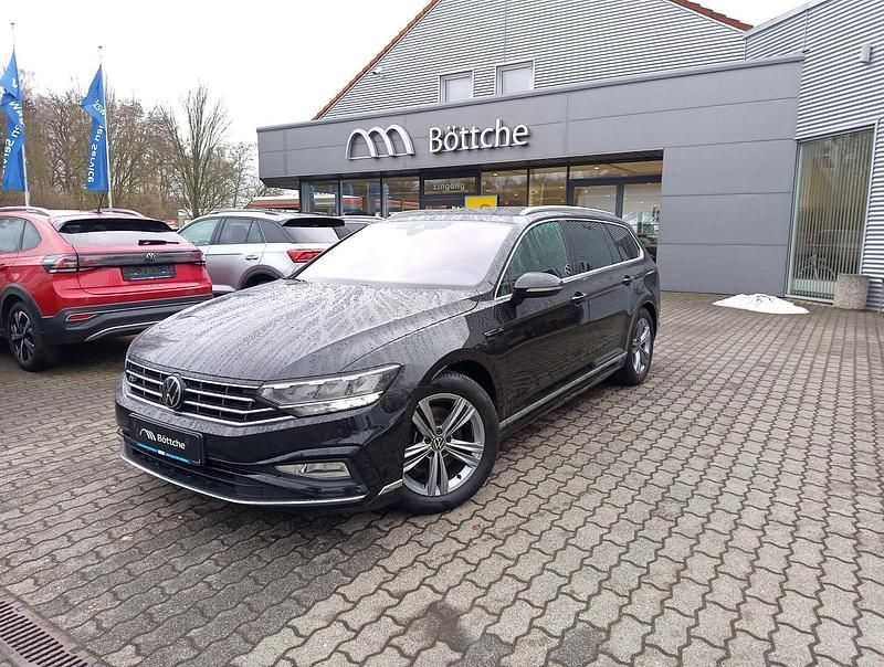 Gebraucht VW Passat Highline 150 PS (110 kW) 2019 Blau Kombi