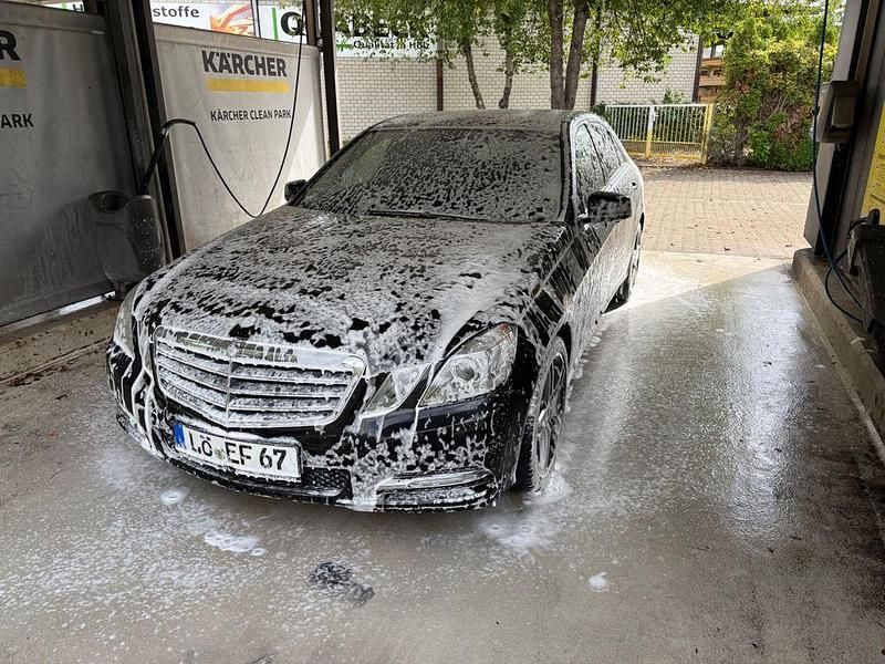 Gebraucht Mercedes E220 Edition 170 PS (125 kW) 2012 Schwarz Limousine