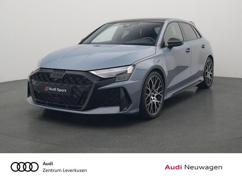 Mythosschwarz Neu 2025 Audi RS3 Comfort Kleinwagen | 73.980 € (Fairer Preis) - Bild 1/4