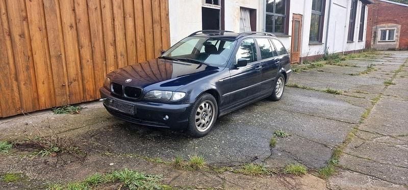 Gebraucht BMW 320 150 PS (110 kW) 2003 Blau Limousine