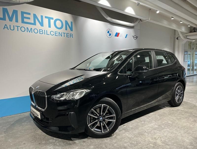 Schwarz Gebraucht 2022 BMW 218 Active Tourer Performance Van / Kleinbus | 22.890 € (Fairer Preis) - Bild 1/4