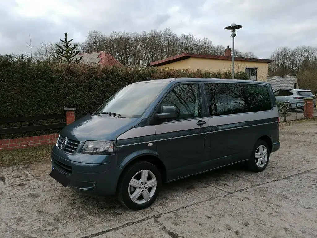 Gebraucht VW Multivan Startline 131 PS (96 kW) 2008 Grau Van / Kleinbus