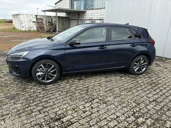 Gebraucht Hyundai i30 Advantage 101 PS (74 kW) 2025 Sailing blue Limousine