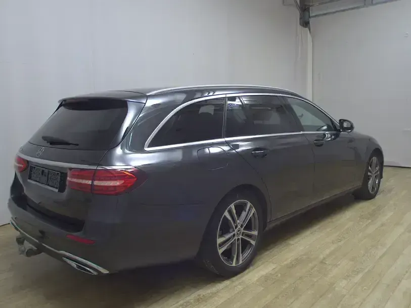 Gebraucht Mercedes E220 Avantgarde 220 PS (161 kW) 2022 Grau Kombi