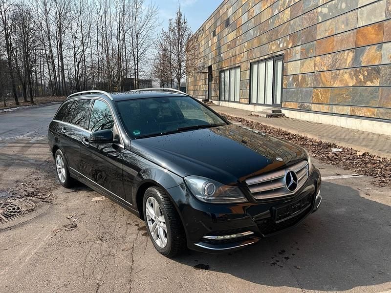 Gebraucht Mercedes C220 170 PS (125 kW) 2013 Schwarz Kleinwagen